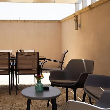 Rosso Porpora 펜션 툴리에