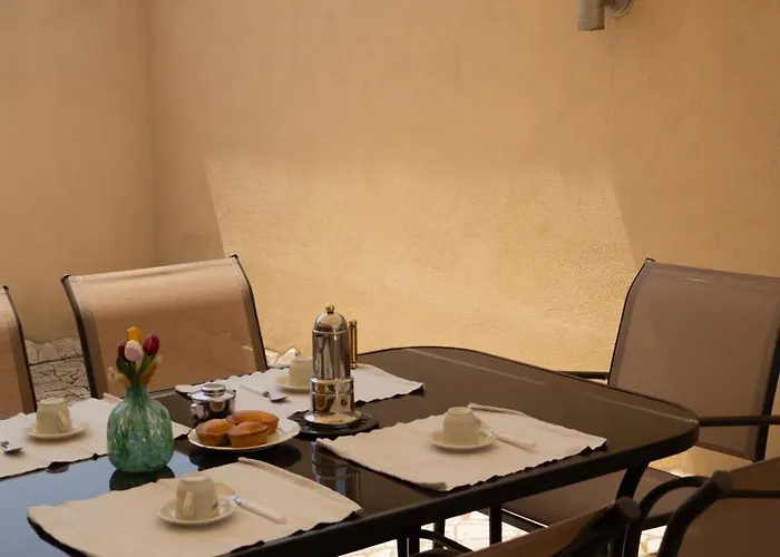 Rosso Porpora Tuglie